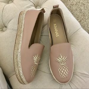 NWT Kaanas Pineapple Leather Espadrilles